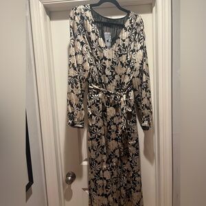 Elegant Black and Cream Floral Dress